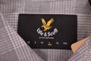 Lyle and Scott ing 1800.