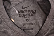 Nike tech póló 543.