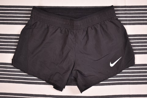 Nike női short 76.