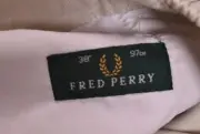 Fred Perry rövidnadrág 38 825.
