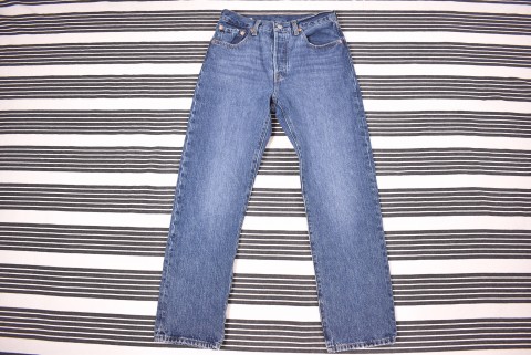 Női nadrágok Second Hand Levis 501 női farmer 391.