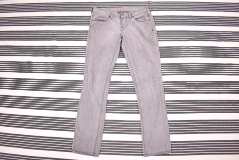 Női nadrágok Second Hand Boss női farmer 28/32 401. V