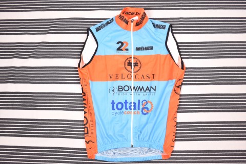 Technikai Ruházat és Mez Second Hand Bioracer női bringás felső 633.V
