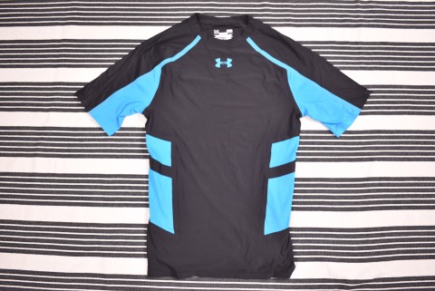 Technikai Ruházat és Mez Second Hand Under Armour tech póló 685.