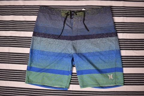 Férfi rövidnadrágok Second Hand Hurley boardshort 2282.