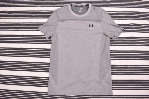 Technikai Ruházat és Mez Second Hand Under Armour tech póló 839.