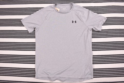Technikai Ruházat és Mez Second Hand Under Armour tech póló 841.