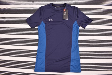 Technikai Ruházat és Mez Second Hand Under Armour tech póló 842.