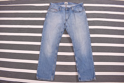 Férfi nadrágok Second Hand Hilfiger farmer 36/30 3356.