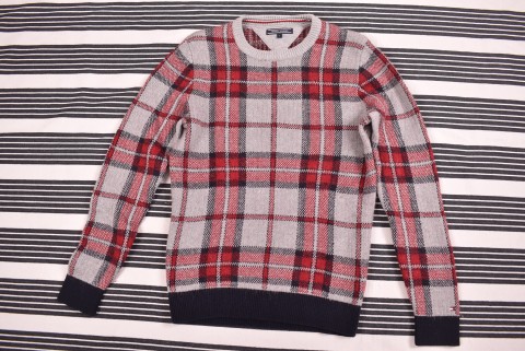 Férfi Pulóverek Second Hand Tommy Hilfiger pulóver 4163.