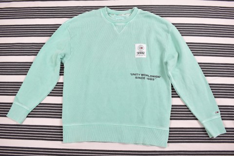 Férfi Pulóverek Second Hand Tommy Hilfiger pulóver 4170.