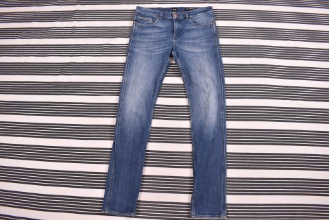 Hugo Boss farmer 3551.