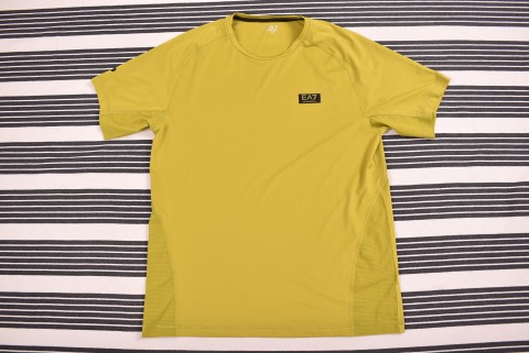 Technikai Ruházat és Mez Second Hand Armani tech póló 919.