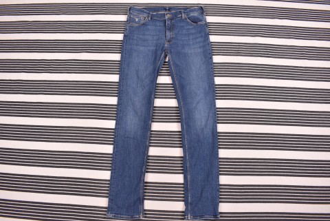 Női nadrágok Second Hand Gant női farmer 28 496.