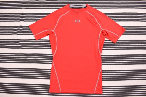 Technikai Ruházat és Mez Second Hand Under Armour tech póló 950.