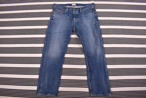 Férfi nadrágok Second Hand Hilfiger farmer 3693.