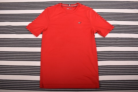 Technikai Ruházat és Mez Second Hand Hilfiger tech póló 974.
