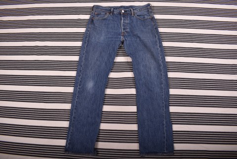 Férfi nadrágok Second Hand Levis 501 34/32 3713.