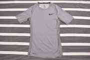 Nike PBSH NIKE TECH PÓLÓ 998.