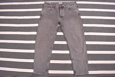 Férfi nadrágok Second Hand Tommy Hilfiger farmer 32/32 3824.
