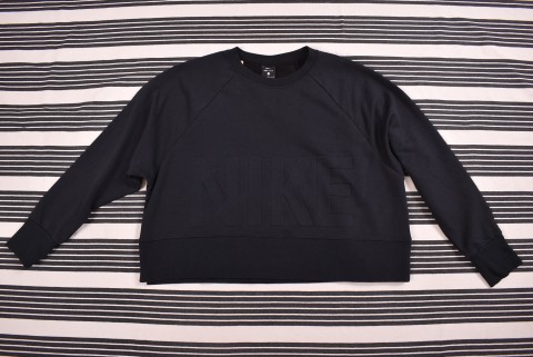 Női pulóverek Second Hand Nike női crop pulóver 895.