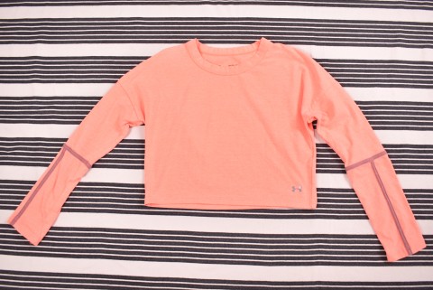 Női pulóverek Second Hand Under Armour crop pulóver 897.