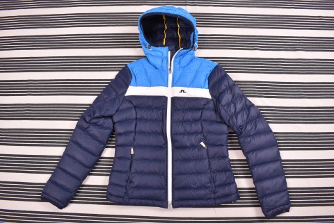 Női kabátok Second Hand J. Lindeberg női dzseki 497.