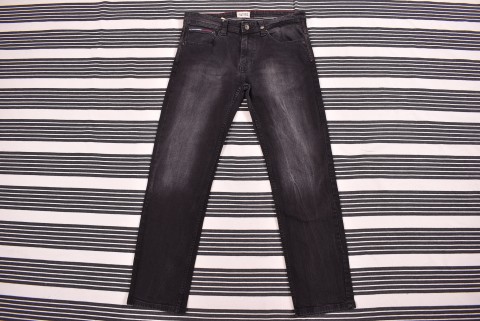 Férfi nadrágok Second Hand Hilfiger farmer 33/30 3938.