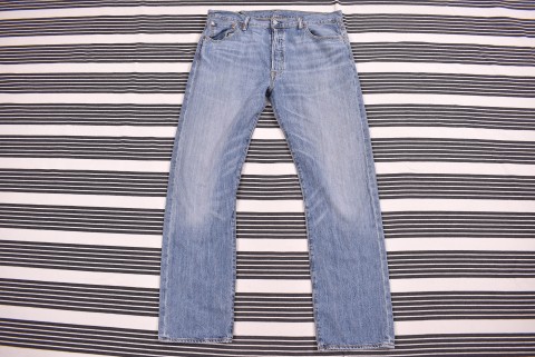 Férfi nadrágok Second Hand Levis 501 36/32 3974.