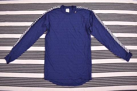 Technikai Ruházat és Mez Second Hand Helly Hansen tech felső 1055.