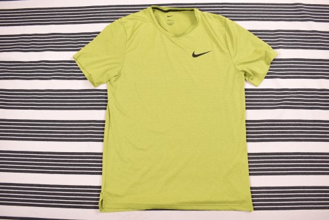 Technikai Ruházat és Mez Second Hand Nike tech póló 1061.