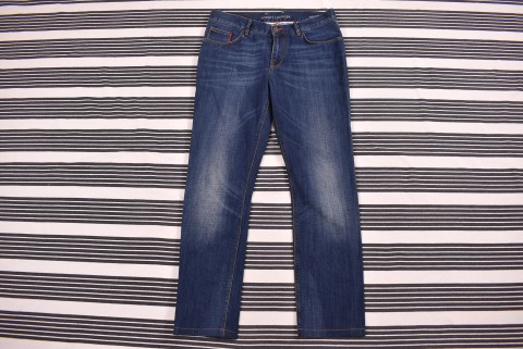 Férfi nadrágok Second Hand Tommy Hilfiger farmer 33/32 4045.