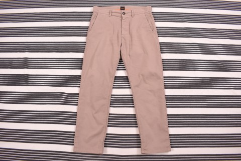 Férfi nadrágok Second Hand Boss chino 30/32 4056.
