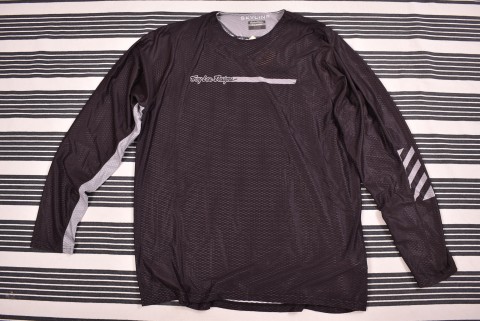 Technikai Ruházat és Mez Second Hand Troy Lee tech felső 1093.
