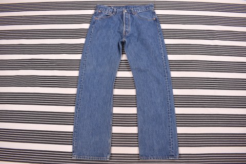 Férfi nadrágok Second Hand Levis 501 32/30 4091.