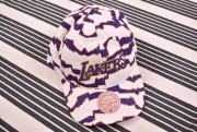 Kiegészítők PBSH  LAKERS X MITCHELL AND NESS SAPKA