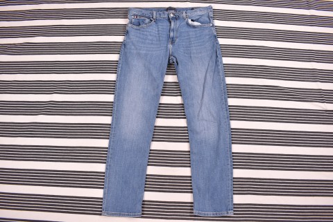 Férfi nadrágok Second Hand Hilfiger farmer 36/32 4117.