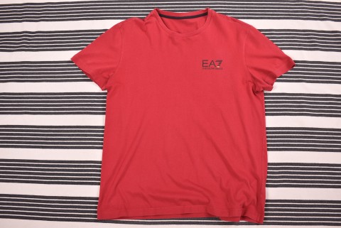 Férfi pólók Second Hand Armani póló 7649.