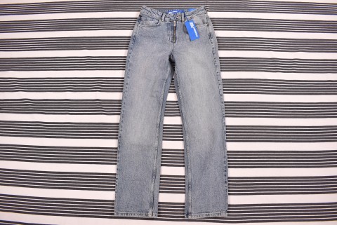 Női nadrágok Second Hand Karl Lagerfeld farmer 549.