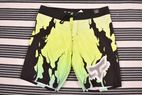 Férfi rövidnadrágok Second Hand Fox boardshort 2670.