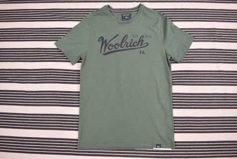 Férfi pólók Second Hand Woolrich póló 7750.