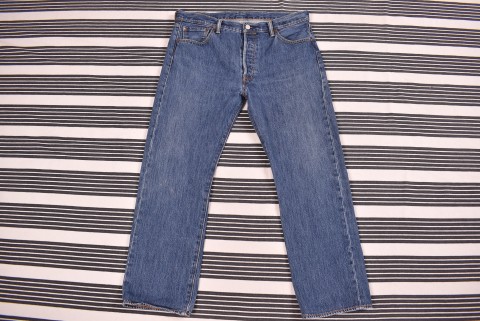 Férfi nadrágok Second Hand Levi's 501 36/32 4181.