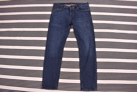 Férfi nadrágok Second Hand Hugo Boss 35/32 farmer 4193.