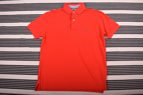 Férfi pólók Second Hand Tommy Hilfiger piké 7870.