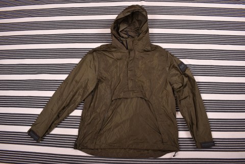 Weekend Offender kapucnis dzseki 2084.