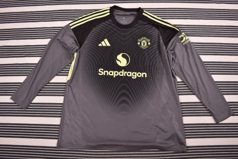 Manchester United mez 1143.